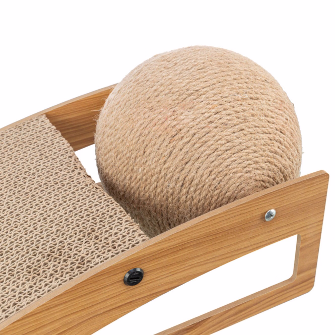 Kratzrampe mit Ball