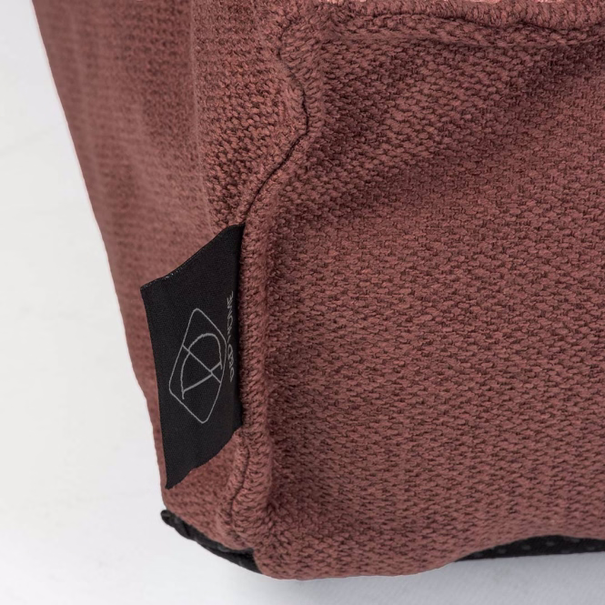 D&D Matratze Eden - maroon - 70x50x14cm