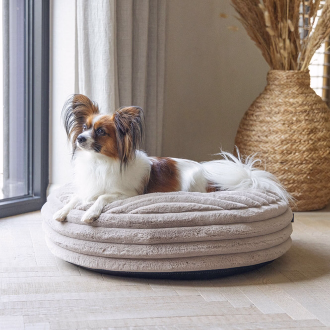 Designed by Lotte Hundebett Reza - rund, beige - 65 x 16 cm